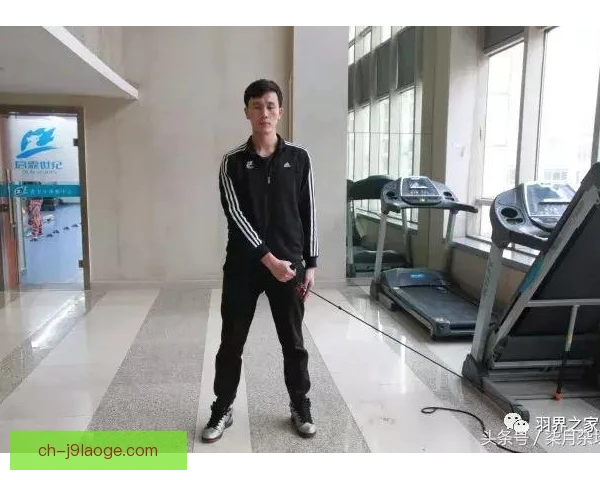 羽毛球男子团体核心力量训练，夯实对抗根基